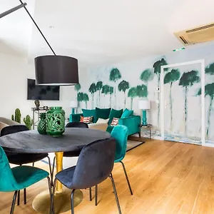 شقة Spacious - 3br-6p - Champs Elysees, باريس