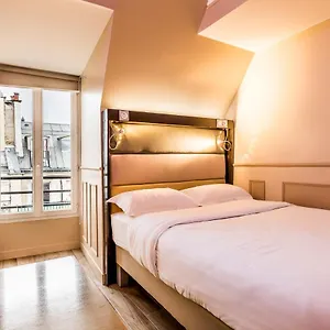 2* Otel District Republique